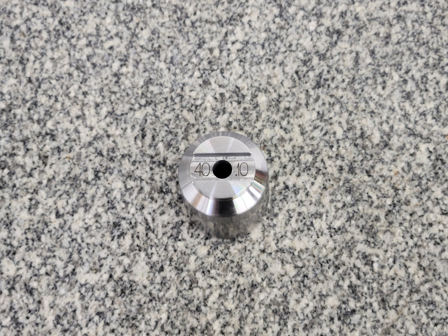 Outil de dimensionnement et de brunissage des bagues de fourche
